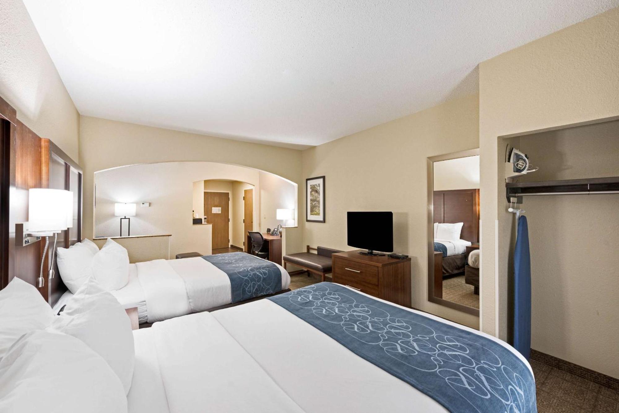 Comfort Suites Monroe Exterior foto
