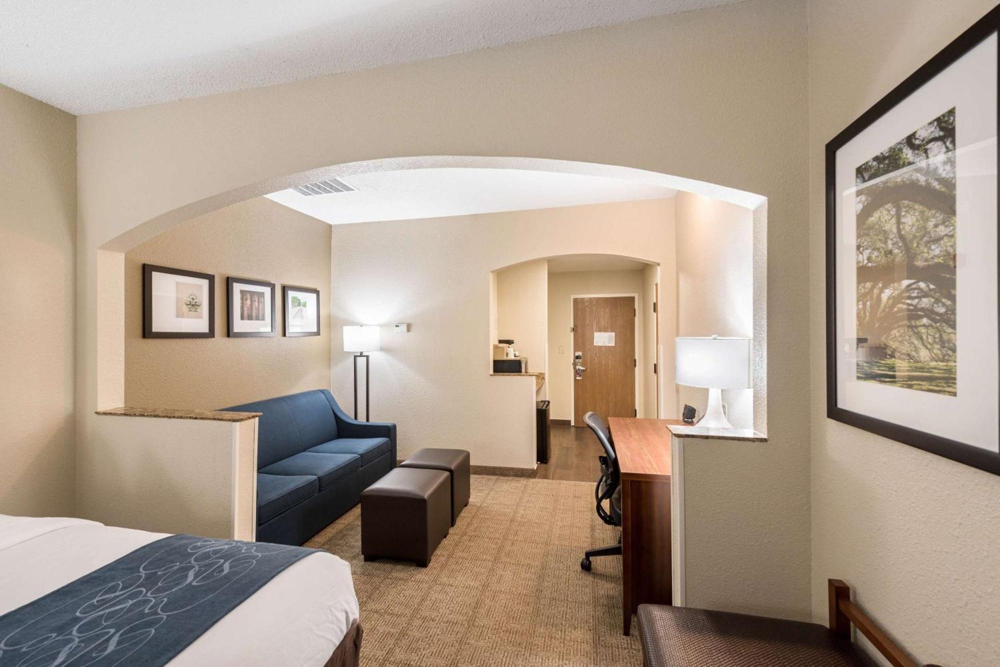 Comfort Suites Monroe Exterior foto