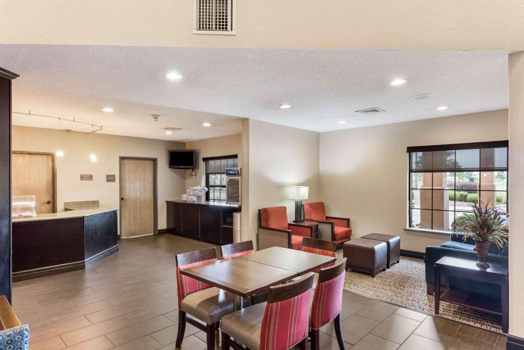 Comfort Suites Monroe Exterior foto