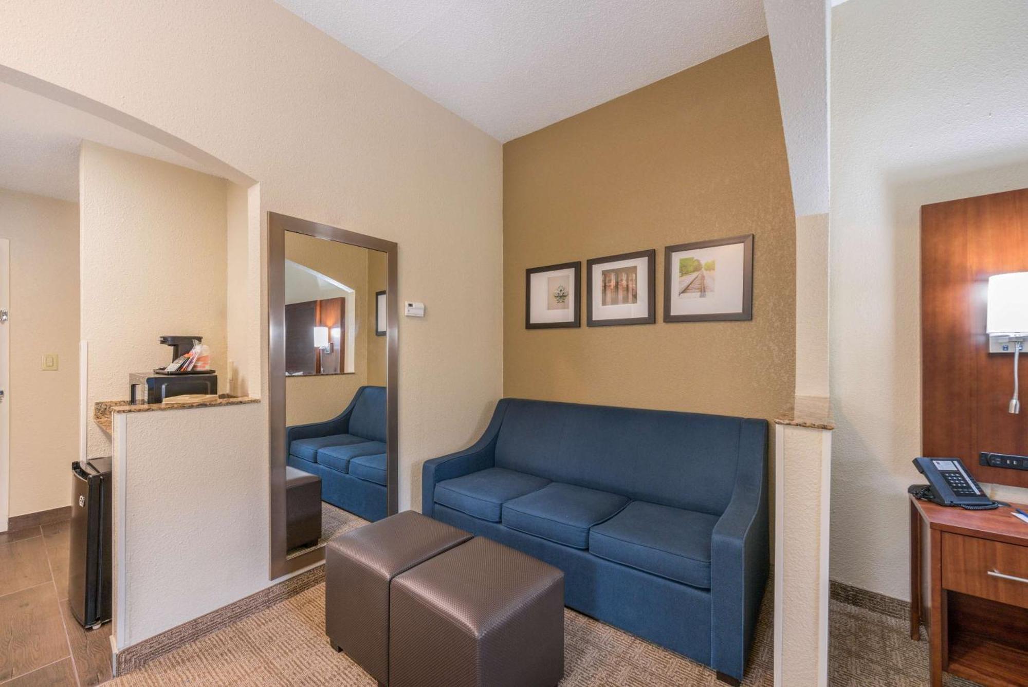 Comfort Suites Monroe Exterior foto